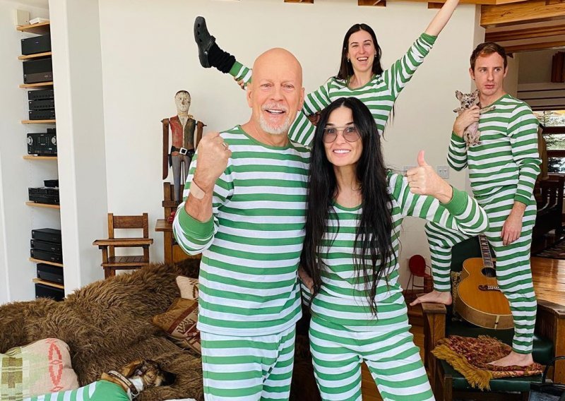 Čudan splet okolnosti: Evo zašto je Bruce Willis ostavio suprugu i sada karantenu provodi s Demi Moore i tri odrasle kćeri u drugoj državi