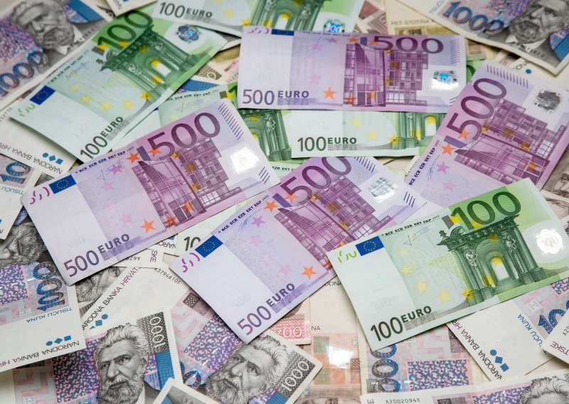 HNB s ECB-om dogovorio razmjenu valuta vrijednu dvije milijarde eura
