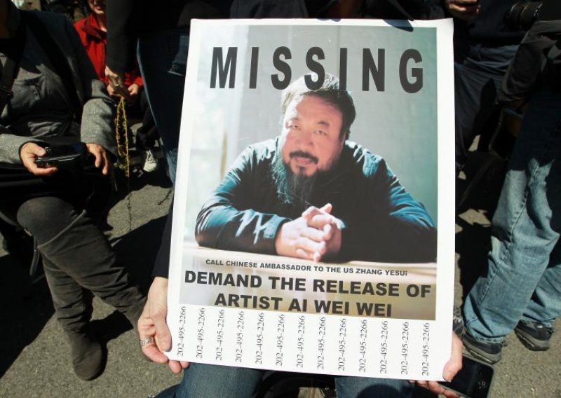 Kineski hakeri napadaju poklonike Ai Weiweija