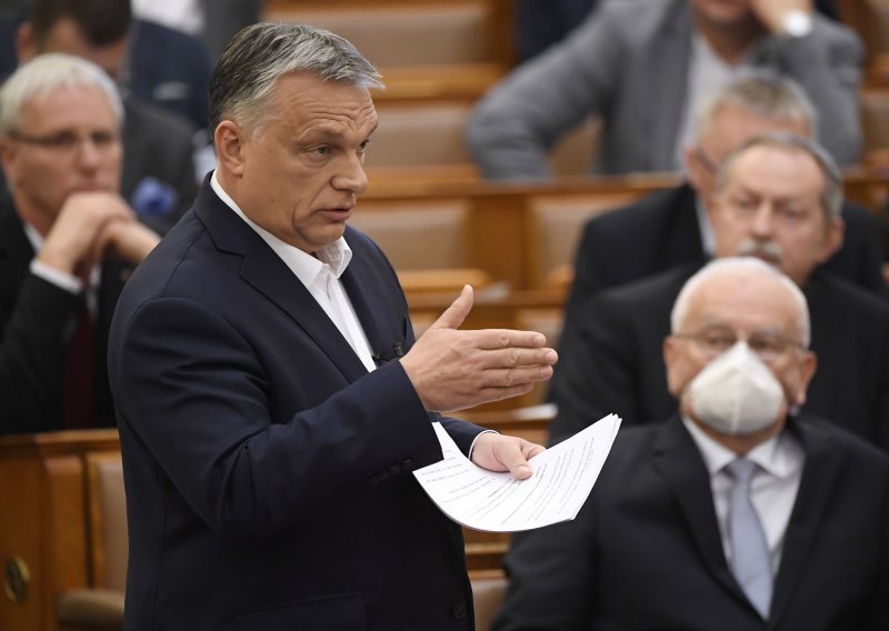 Plan povratka u normalu Orban planira početkom svibnja