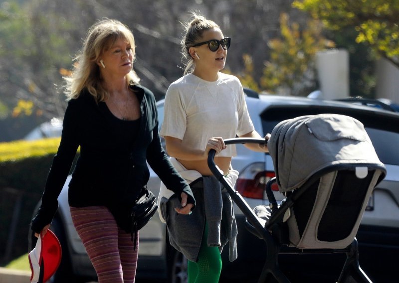 Tri generacije na jednoj fotografiji: Holivudske ljepotice Goldie Hawn i Kate Hudson sa 16-mjesečnom Rani