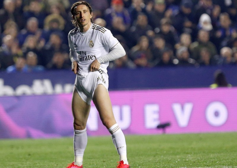 Madridski Real oglasio se po prvi put otkako su krenule priče o prodaji Luke Modrića; nakon ovoga više nema dvojbi