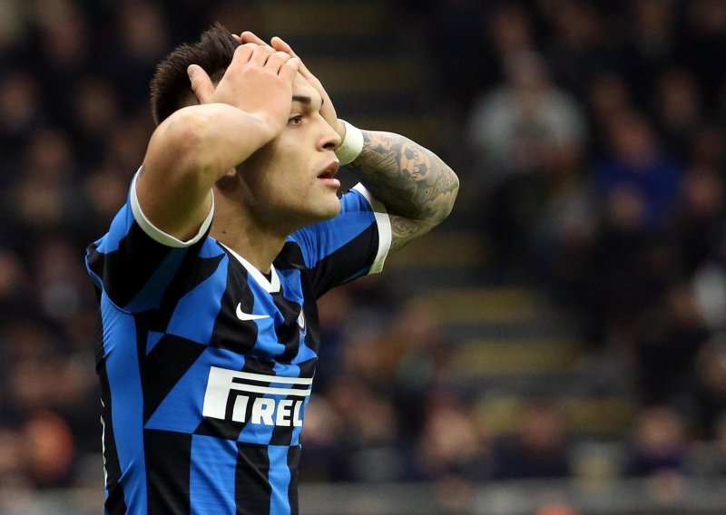 Milanski Inter igra se sa živcima Barcelone, ali i svog napadača, Argentinca Lautara Martineza
