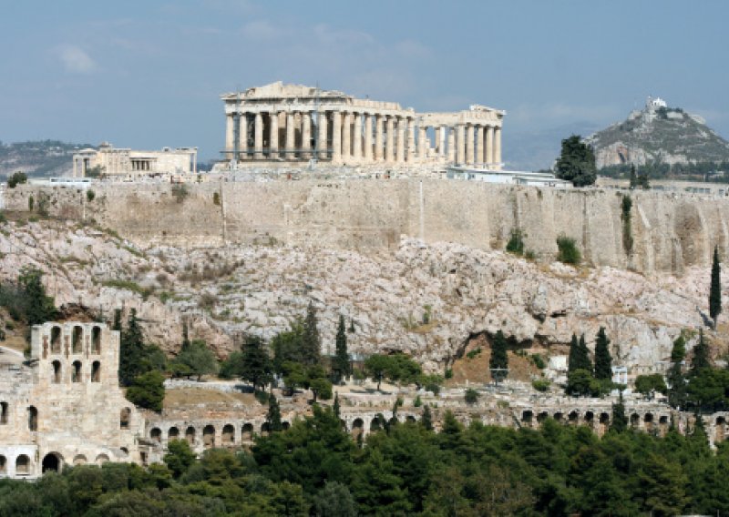 Grčka, kolijevka civilizacije i krize eurozone