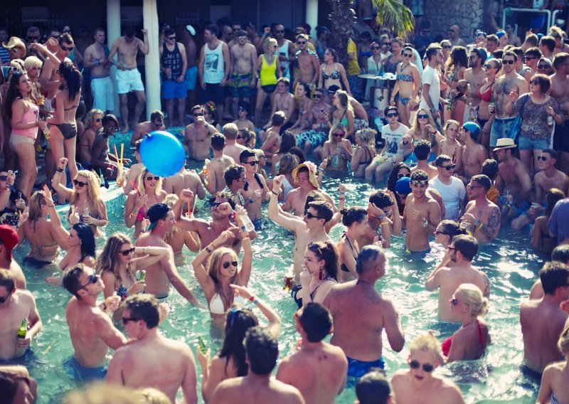 Hideout Festival predstavlja čak 13 velikih pool partyja na Zrću