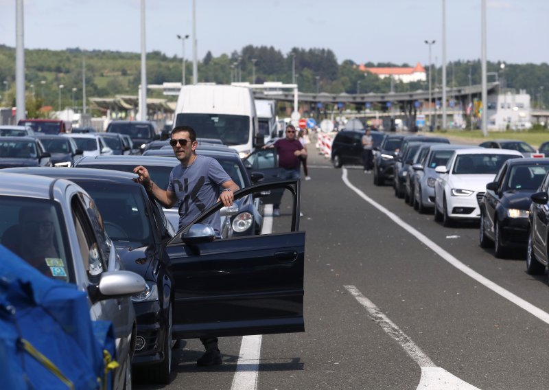 Otvorene granice, navalili povratnici: Na ulazak u Hrvatsku iz Slovenije čeka se dva sata i više