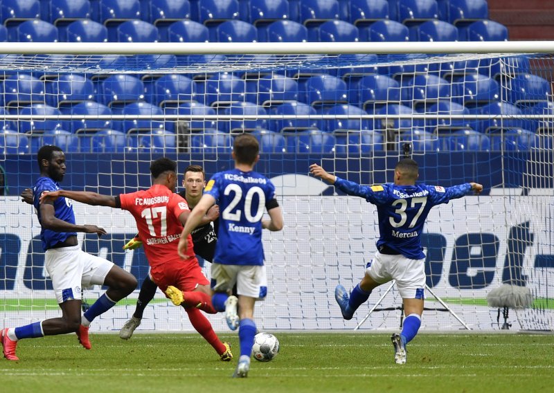 Tin Jedvaj i Augsburg priredili iznenađenje u njemačkom prvenstvu i protutnjali Gelsenkirchenom