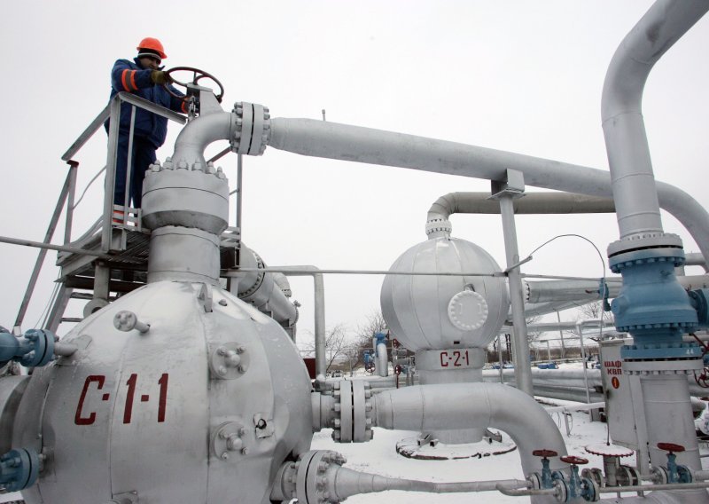 Rusija prekinula isporuku plina Ukrajini