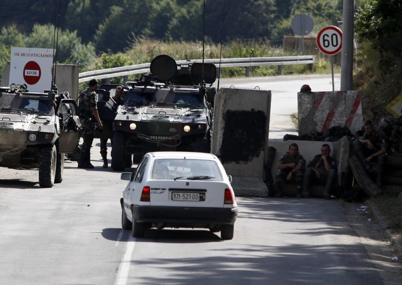 Srbi opet blokiraju vozila Eulexa