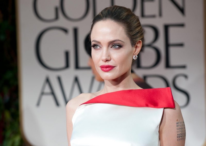 Angelina Jolie otkrila kako joj je bilo sa šestero djece u karanteni: 'Ostala sam mirna kako oni ne bi osjetili nervozu'