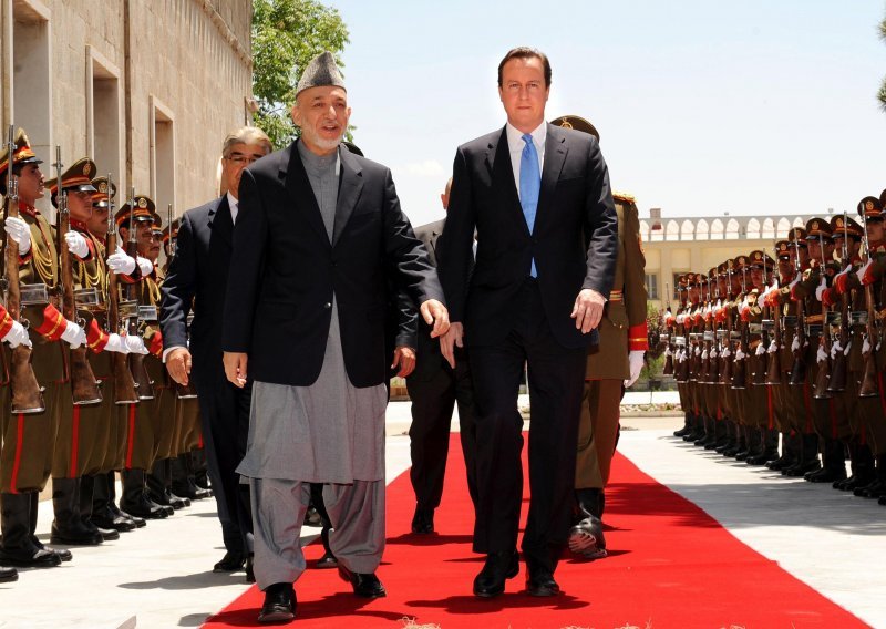 Camerona zamalo napali talibani?
