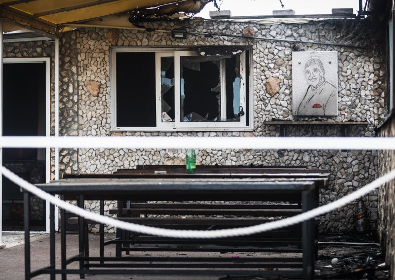 Kod Trogira izgorio poznati restoran, uzrok požara još nepoznat
