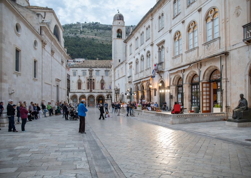 Dubrovnik pokreće projekt 'Kultura u điru': U planu brojni koncerti, dramski i folklorni programi