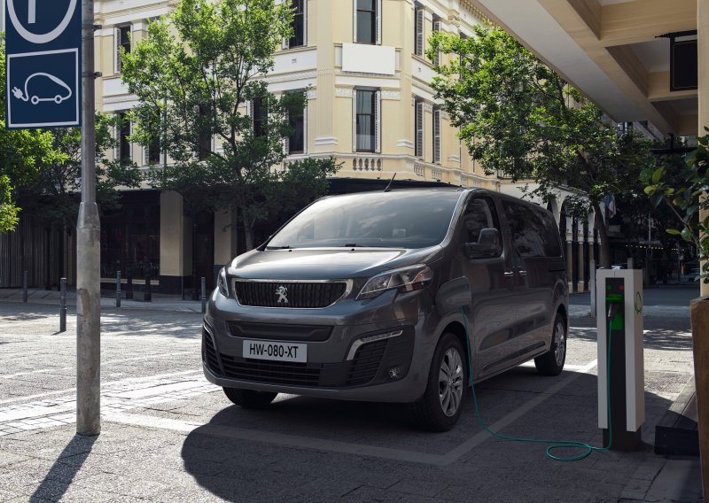 Peugeot e-Traveller; minibus s potpuno električnim pogonom dometa 230 ili 330 km