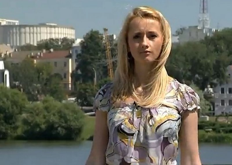 Ruska TV voditeljica upala u fontanu