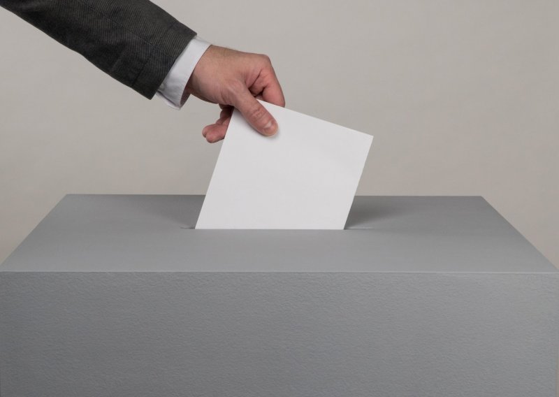 Na birališta u Međimurju do 11,30 sati izašlo oko 7,7 posto birača