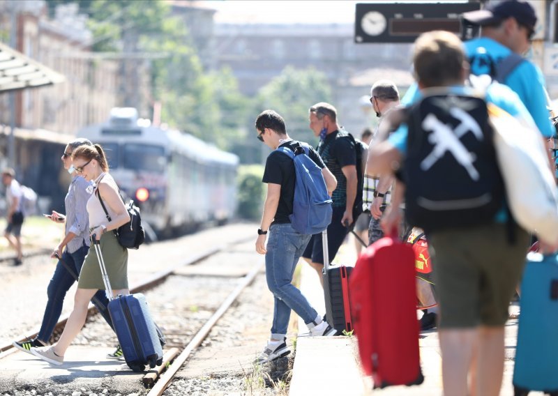 Vlak iz Praga za Rijeku rasprodan, a u Češkoj preko 5000 aktivnih slučajeva koronavirusa