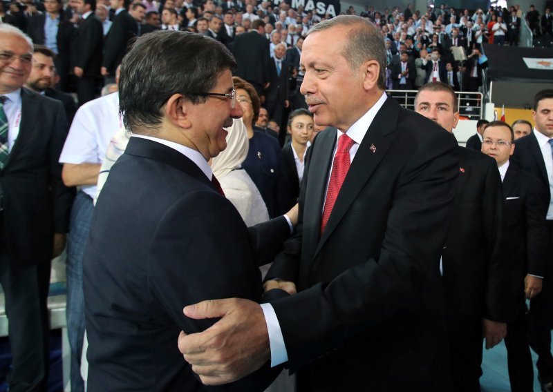 Erdogana će pokušati srušiti njegov nekadašnji savjetnik i otac neoosmanizma kojeg mnogi vide kao spasitelja Turske