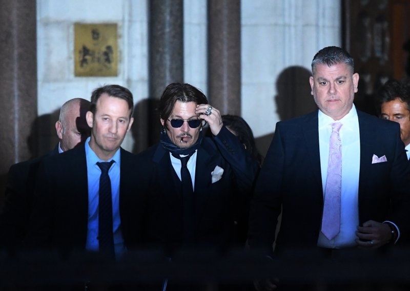 Johnny Depp ponovno na sudu; ovoga puta tuži britanski tabloid