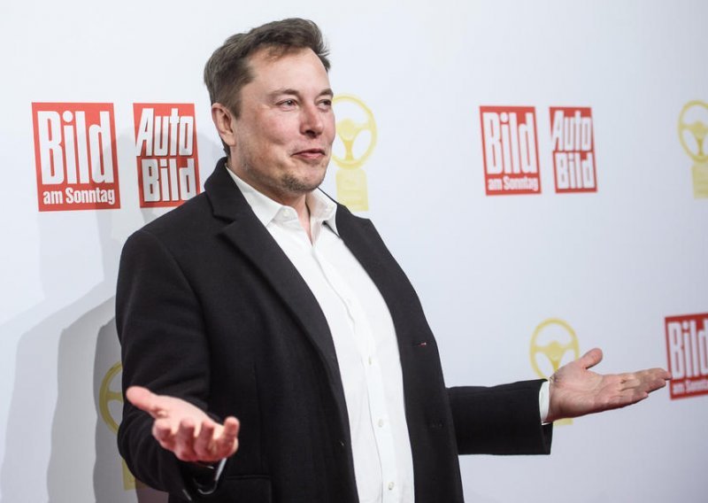 Elon Musk obećao potpuno autonomno vozilo 'ove godine'
