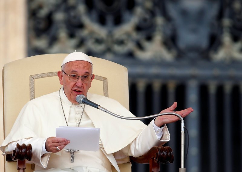 Papa Franjo: 'Ne postoji Bog rata'