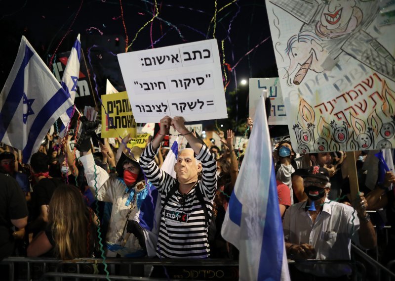 Svaki Izraelac dobit će 220 dolara 'korona pomoći', tisuće prosvjeduju protiv trošenja