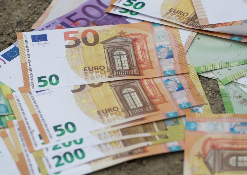 Mjere državne potpore firmama i građanima u koronakrizi teške 871 milijardi eura