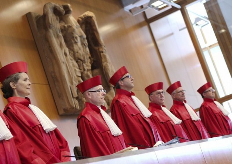 Eurozona na pladnju osam njemačkih sudaca