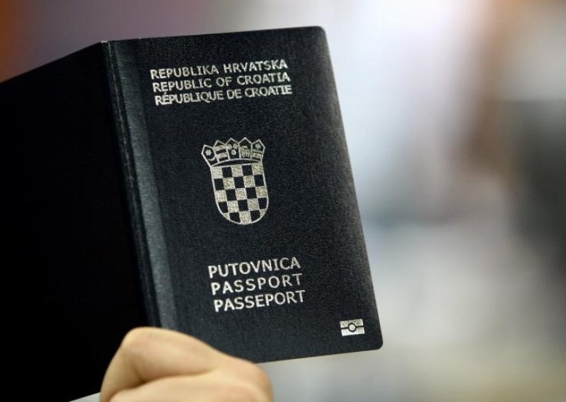 Six Croatians, one Serbian suspected of illegal sale of Croatian passports