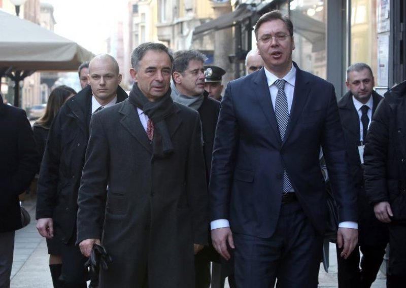 Vučić: Milanović mi je primjedbe trebao reći u lice