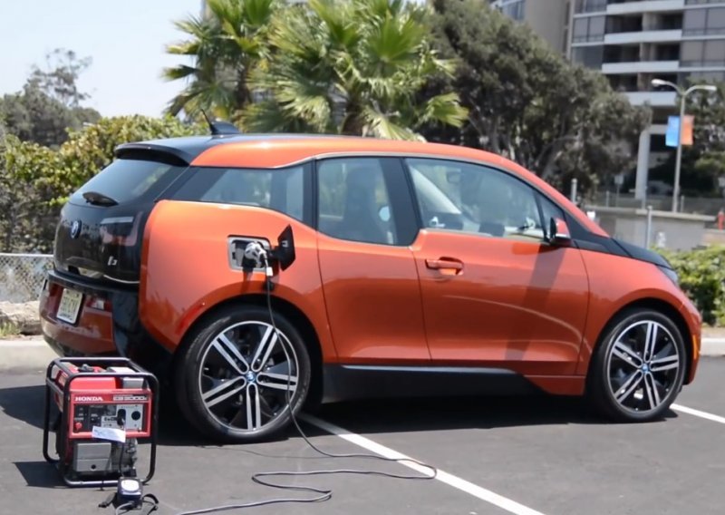Evo kako napuniti električni BMW i3 pomoću Honde