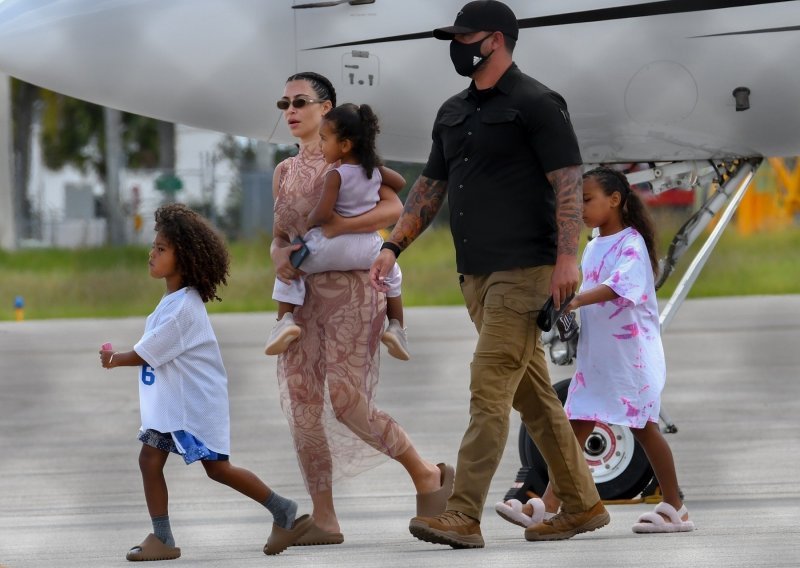 Obiteljski odmor u Dominikanskoj republici se isplatio: Kim Kardashian i Kanye West izgledaju puno sretnije