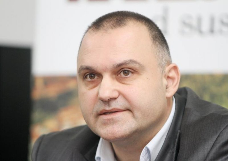 Karlovački SDP traži ostavku gradonačelnika Jelića