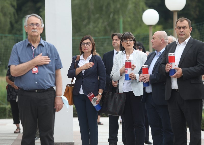 U Macelju održana komemoracija za žrtve komunizma, organizatori poručili: 'Mržnja ne, osveta ne, želimo samo istinu dostupnu javnosti'