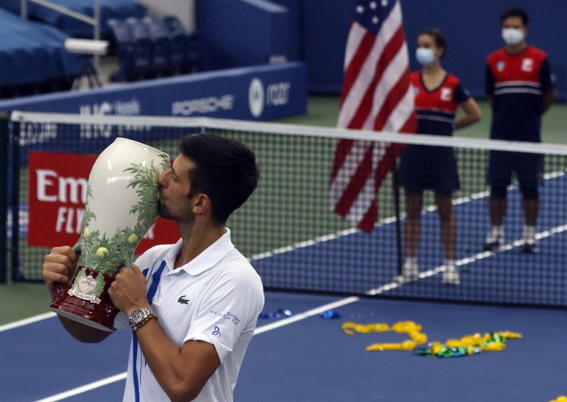 Novak Đoković slavio u New Yorku nakon katastrofalnog prvog seta; prvi igrač svijeta ne zna za poraz u 2020.