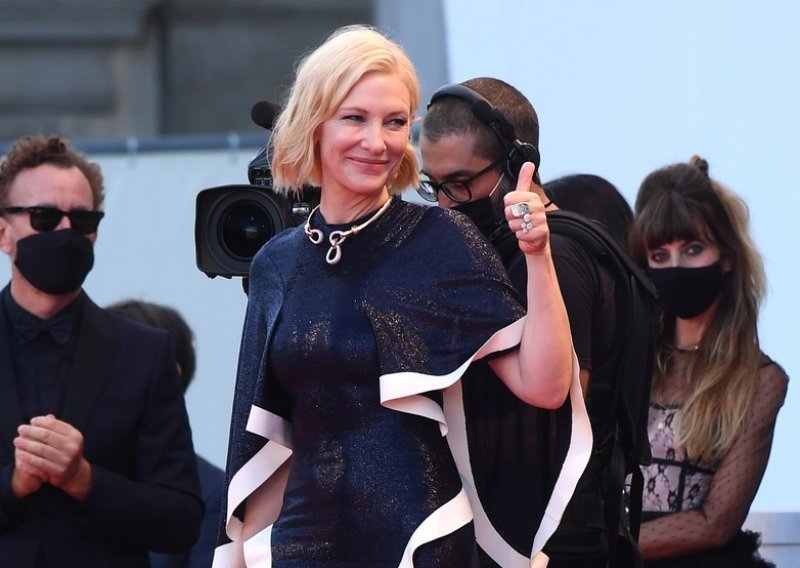 Vratio se glamur: Lijepa Cate Blanchett blistala u raskošnoj kreaciji u Veneciji