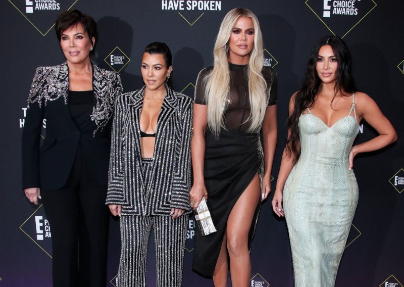 Svemu jednom dođe kraj: Nakon 14 godina Kardashianke prestaju snimati reality show koji ih je proslavio