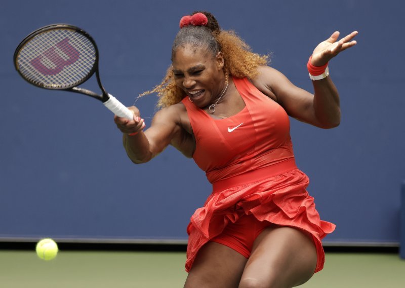 Serena Williams preokretom stigla do pobjede i ostala u utrci za svoj 24. Grand Slam naslov