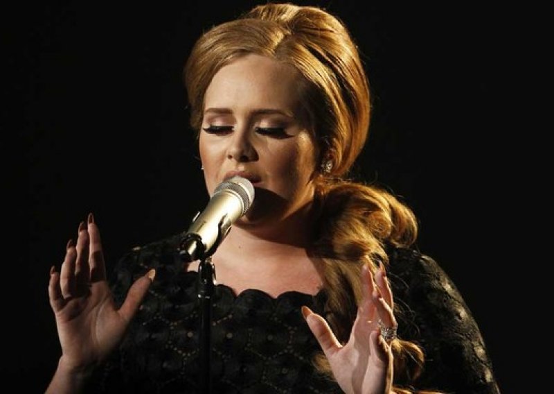 Adele tri nominacije, mladom Edu Sheeranu četiri