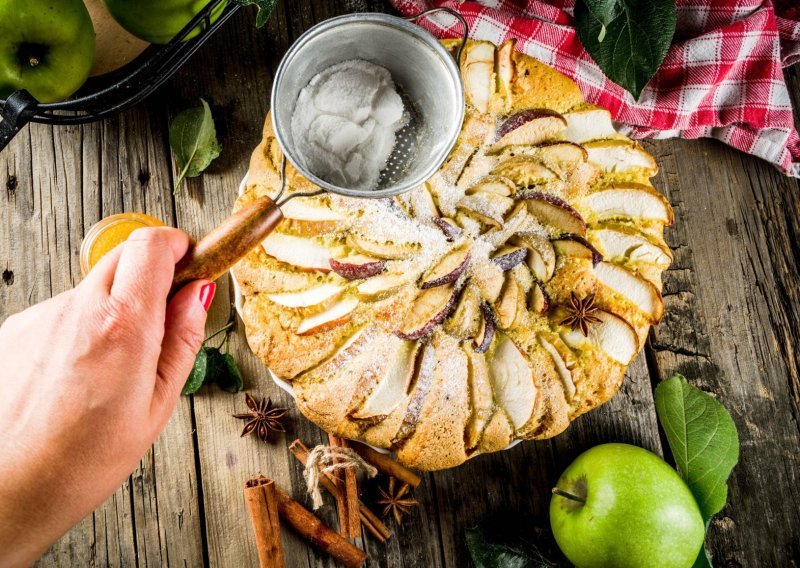 Nakon što probate ovaj kolač s jabukama, nećete poželjeti nijedan drugi
