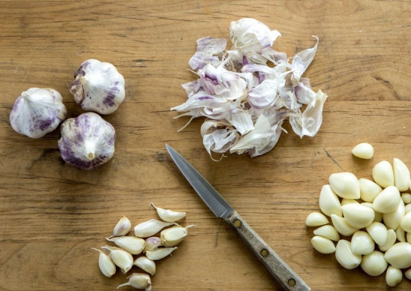 Radite li i vi ove najčešće greške prilikom pripremanja češnjaka?