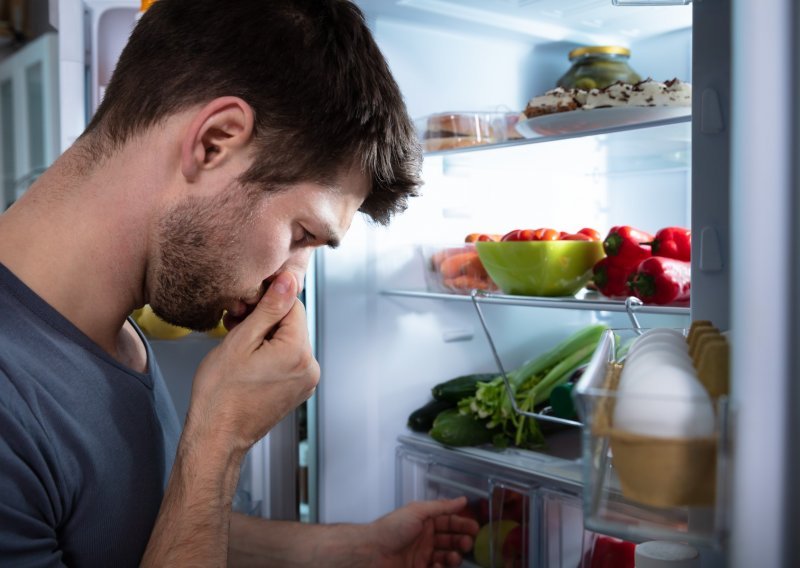 Kako se riješiti neugodnog mirisa iz hladnjaka