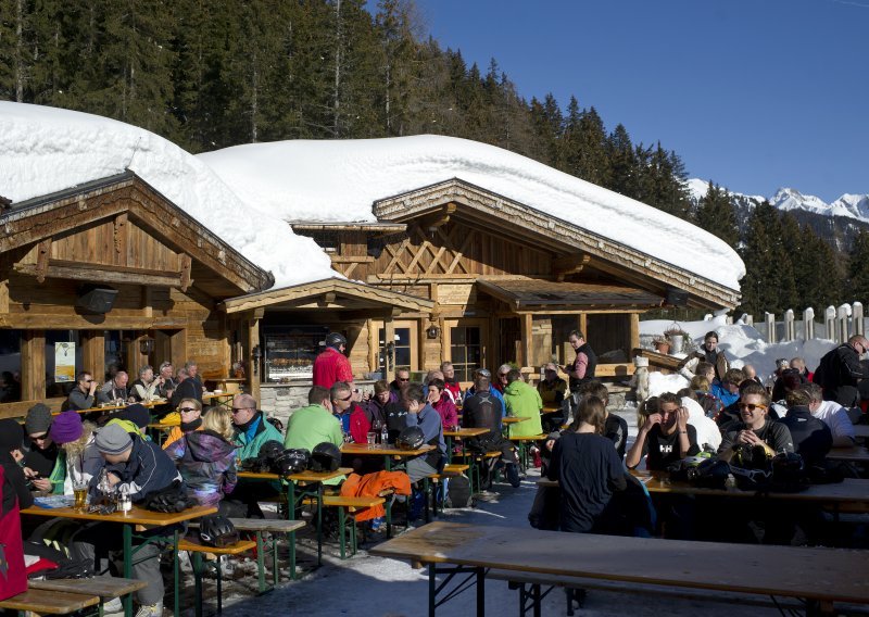 Podignute tužbe protiv Austrije zbog širenja zaraze u zimovalištu Ischgl