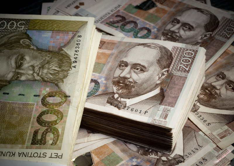 Prosječna zagrebačka neto plaća za srpanj 7.717 kuna