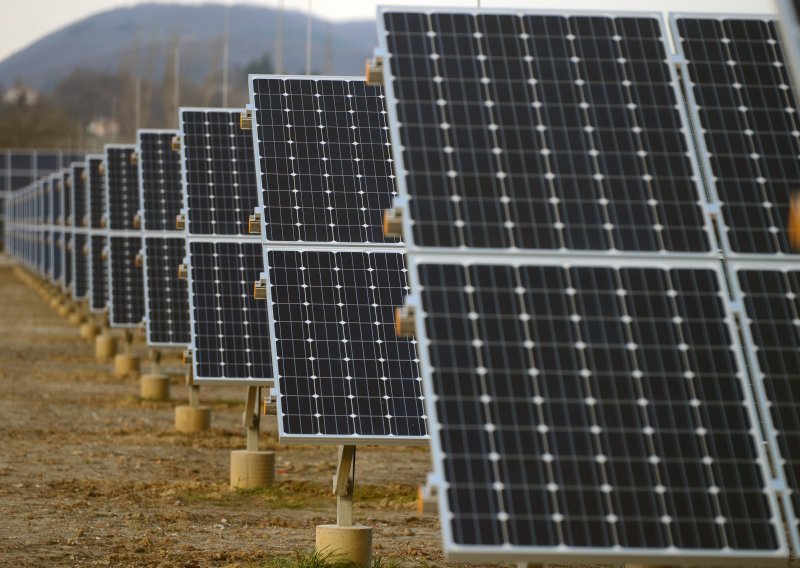 Vjetroelektrane više nisu 'in', Španjolci počeli graditi solarne elektrane diljem Dalmacije