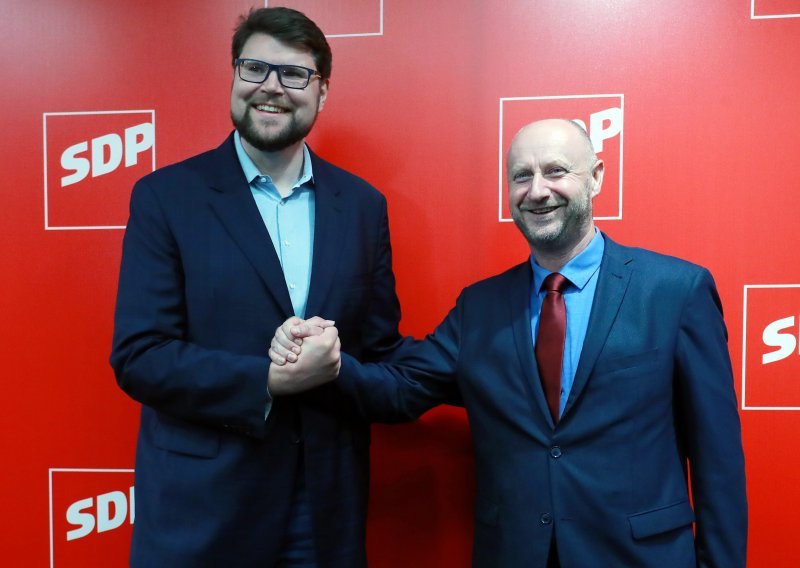 O predsjedniku SDP-a odlučivat će se u drugom krugu između Peđe Grbina i Željka Kolara