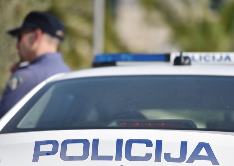 U sukobu u Trogiru ozlijeđene dvije osobe, svjedoci tvrde da su korišteni noževi