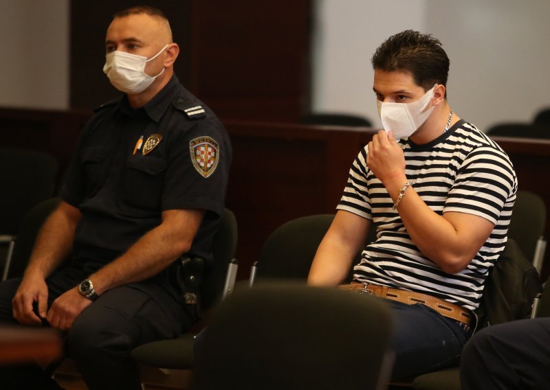 [FOTO] Na suđenju Filipu Zavadlavu odbili svjedočiti otac i brat, a on će se braniti neubrojivošću