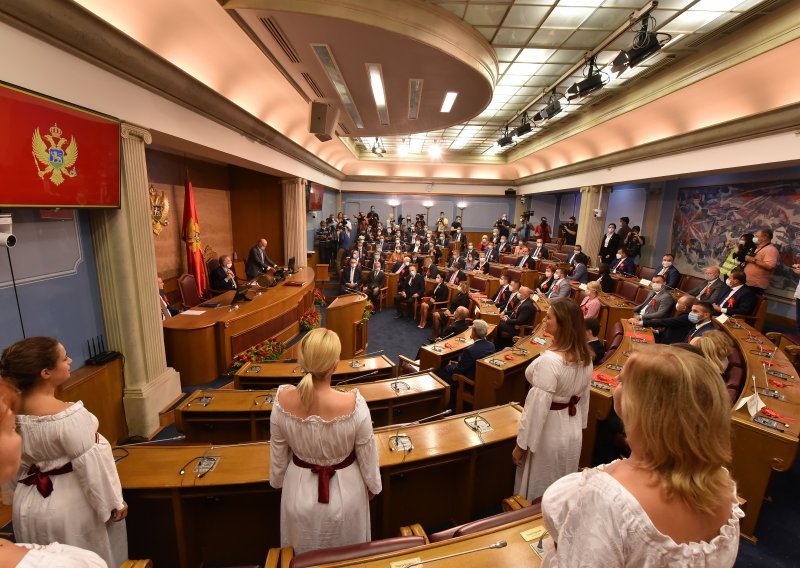 Đukanović pozvao izborne pobjednike na konzultacije o mandataru