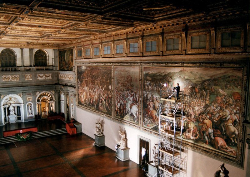 Za nedovršenu fresku u firentinskoj Palazzo Vecchio smatralo se da ju je naslikao Da Vinci, sada se ispostavilo da ipak nije
